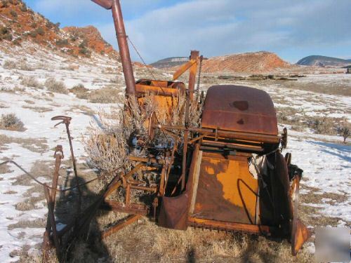 1938 allis chalmers row crop tractor B5504 kept inside