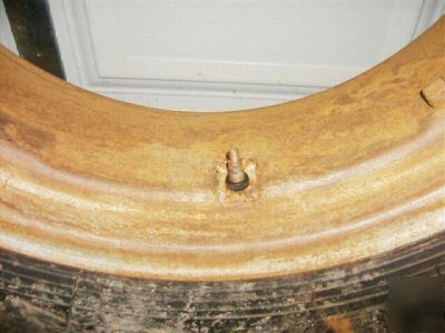 Allis chalmers b/c rear tire & rim