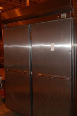 Hobart 4-dr. pass-thru roll-in refrigerator, model he-2