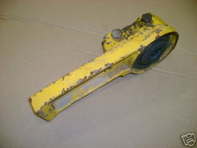 John deere 440 crawler front wheel bracket