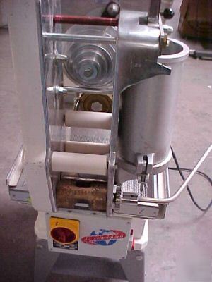 La parmigiana combination ravioli and pasta machine 