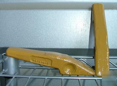 Skidsteer 2A bucket teeth shank backhoe john deere case