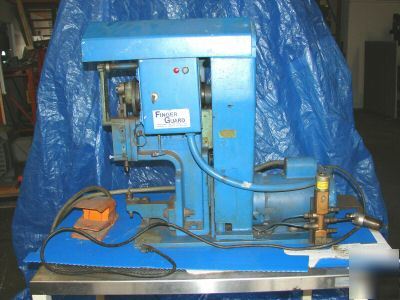Aj horn inc. eyelet insertion punch press af-500