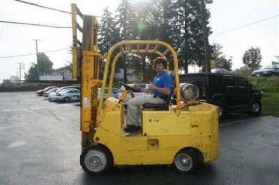 Forklift caterpillar 8000LB lpg cushion price reduced 
