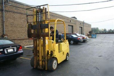 Forklift caterpillar 8000LB lpg cushion price reduced 