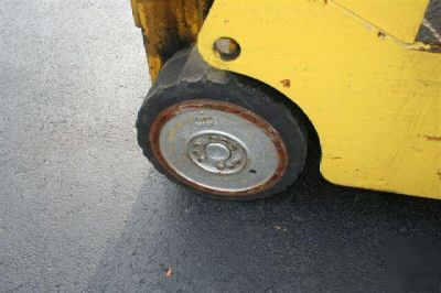 Forklift caterpillar 8000LB lpg cushion price reduced 