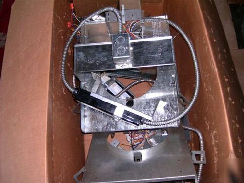 4 boxes recessed light fixtures, 3 per box umr