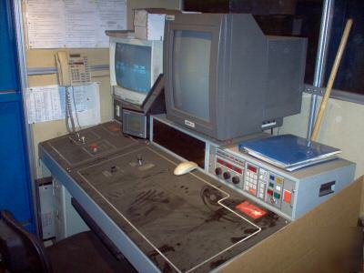 Gulmay 320KV realtime x-ray machine & x-ray cabinet
