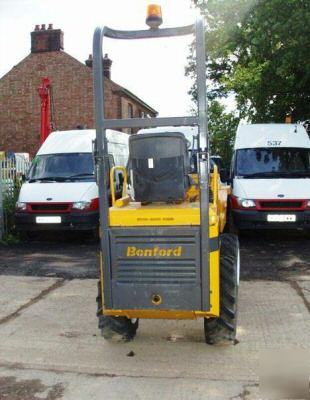 High tip dumper thwaites excavator