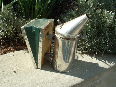Tin bee hive smoker nice 