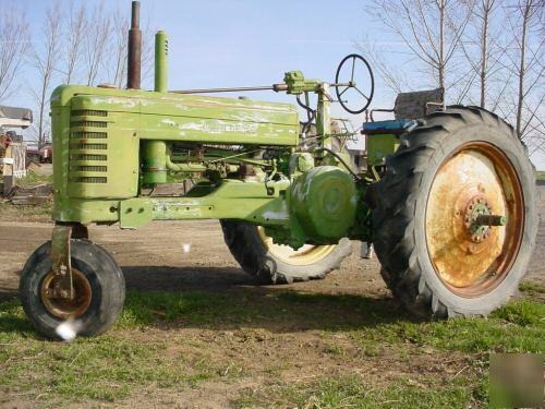 1950 john deere b tractor - styled - running condition 
