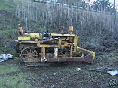 Antique caterpiller D4 cat dozzer runs and works