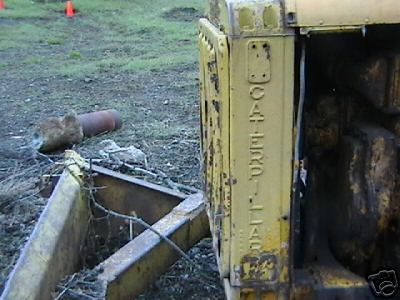 Antique caterpiller D4 cat dozzer runs and works
