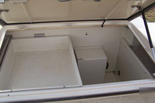 Bowie mobile veterinary clinic full size 