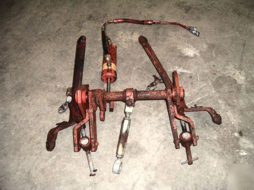 Massey ferguson hydraulic 3 point lift attachment
