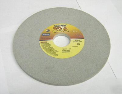 Norton 32A80-jvbe 7 x 1/4 x 1-1/4'' grinding wheel 32A