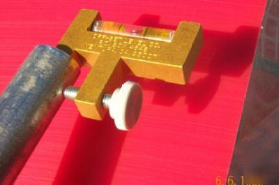 Ventura offset level anti-dog for conduit/pipe bending