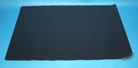 New advance prod. audio/visual cart rubber mat 30 x 20