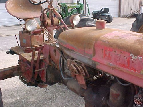 Farmall c tractor,,antique tractor,old tractor