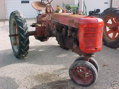 Farmall c tractor,,antique tractor,old tractor