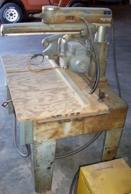 Industrial wood saw