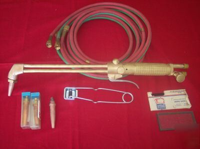 Like new airco cutting torch set - - 14 day guarantee