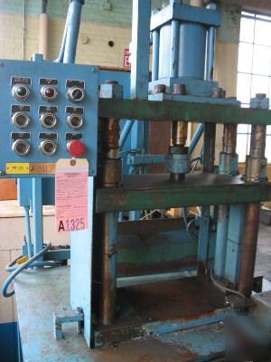 Atwood 30 ton 4 post ram hydraulic press. duel palm bt