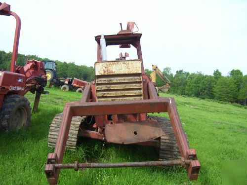 Cable plow-ditch witch ht 100 with vp 110 vibrator plow