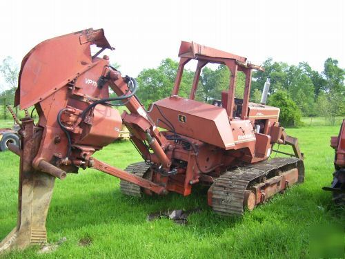 Cable plow-ditch witch ht 100 with vp 110 vibrator plow