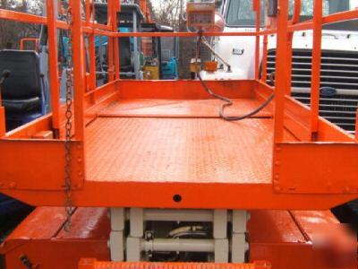 Jlg 26 mrt aerial man scissors lift