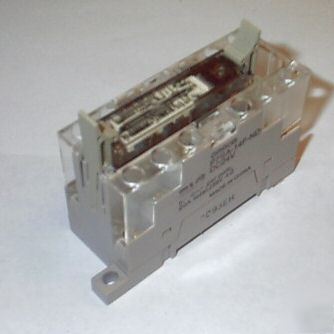 Omron - 6 pole safety relay with socket p/n G7SA-4A2B