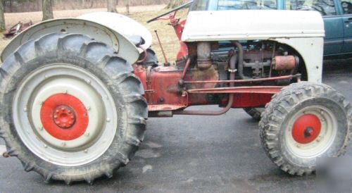 1939 ford 9N tractor runs good-needs hydraulic overhaul