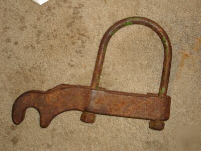 Original john deere cylinder carrier #A3637R? 