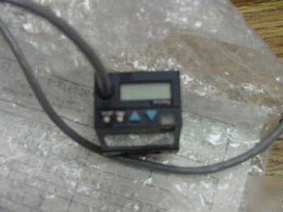 Smc ZSE3-01-22 vacuum pressure switch